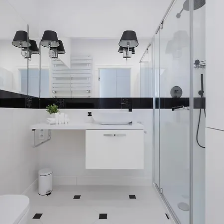 Stylish With Parking In Wilanow District By Renters شقة وارسو