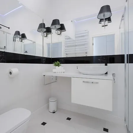 شقة Stylish With Parking In Wilanow District By Renters